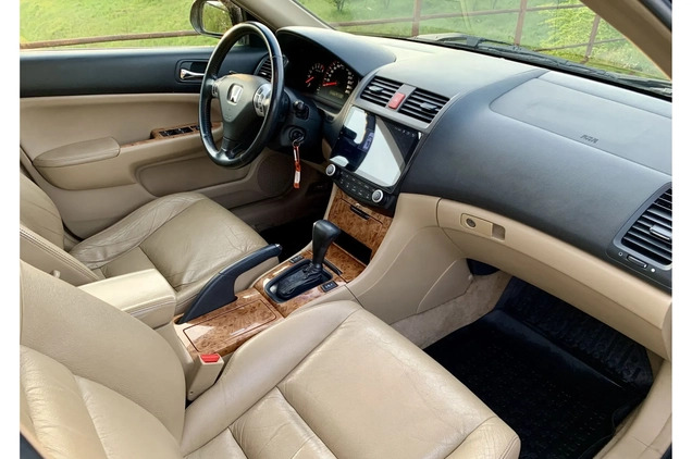 Honda Accord cena 21900 przebieg: 274690, rok produkcji 2005 z Człuchów małe 106
